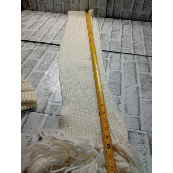 Lot 3 PCs Winter  Chunky Knit Fringe Ivory Scarf (Mixit) And Two  Beanie - Picture 4 of 8